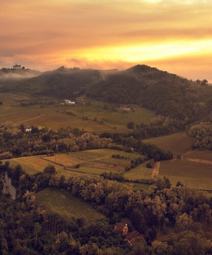 Piemont Landschaft | © Downloaded from Freepik